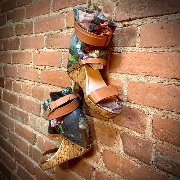 VINTAGE Redesigned Fabric Collage Wedges - Picture 6 of 12